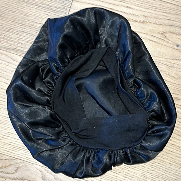 Variety of Hair Accessories and Satin Sleep Bonnet - Picture 7 of 7